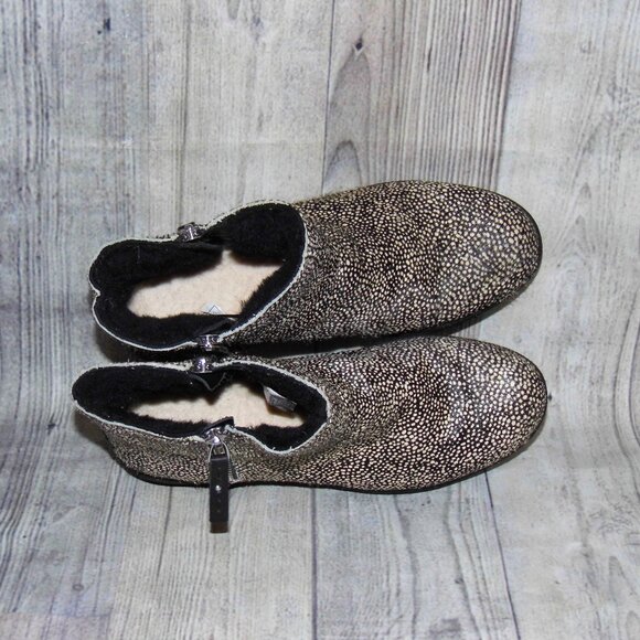 UGG Shala Genuine Calf Hair Exotic Black Dotted Booties Womens Size 7.5 - Picture 6 of 8